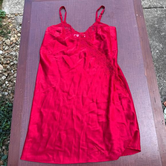 Erika Taylor Intimates Red Lace Slip Dress - Size Large - Picture 1 of 4